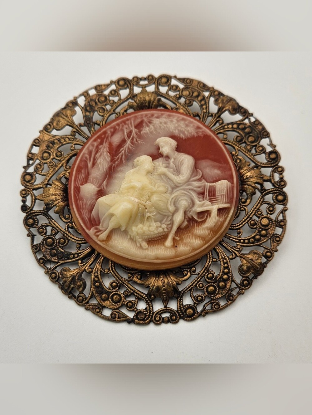 Vintage Cameo Brooch Pin Courting Couple  Filigree Brass Tone Large